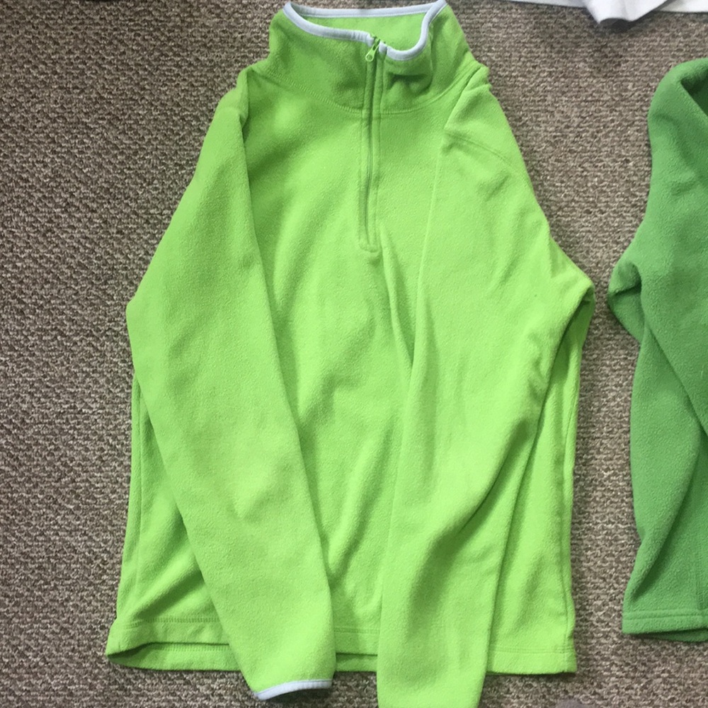 Three pullover jackets - Picture 3 of 7